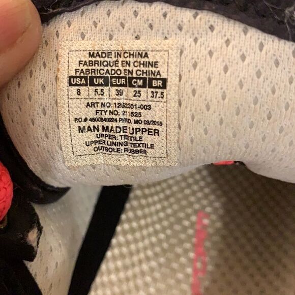 Under Armour Speedform sneakers size 8 black with pink shoelaces - Picture 6 of 8